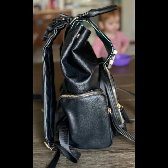 Mominside Leather Diaper Bag - Picture 4 of 9